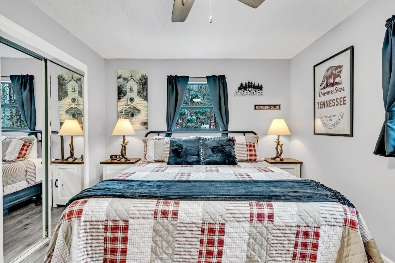 The Cozy Cove, Hot Tub, Wifi, 1089 Free Tickets Each Paid Day, Dollywood And More Sevierville Eksteriør bilde